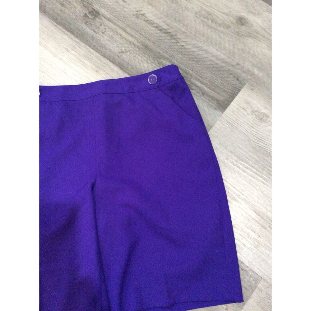 EP Pro Women’s Deep Purple Golf Shorts 10 NWOT Front side pockets